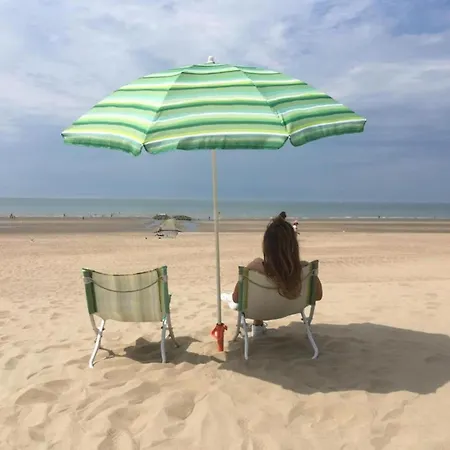아파트 Nevada Near The Beach, Cleaning Included *
